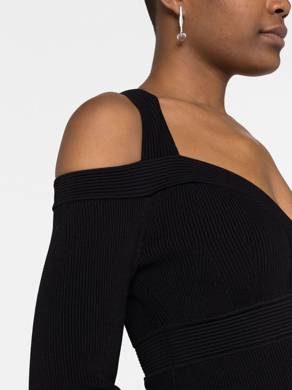 short knitted dress with v-neck