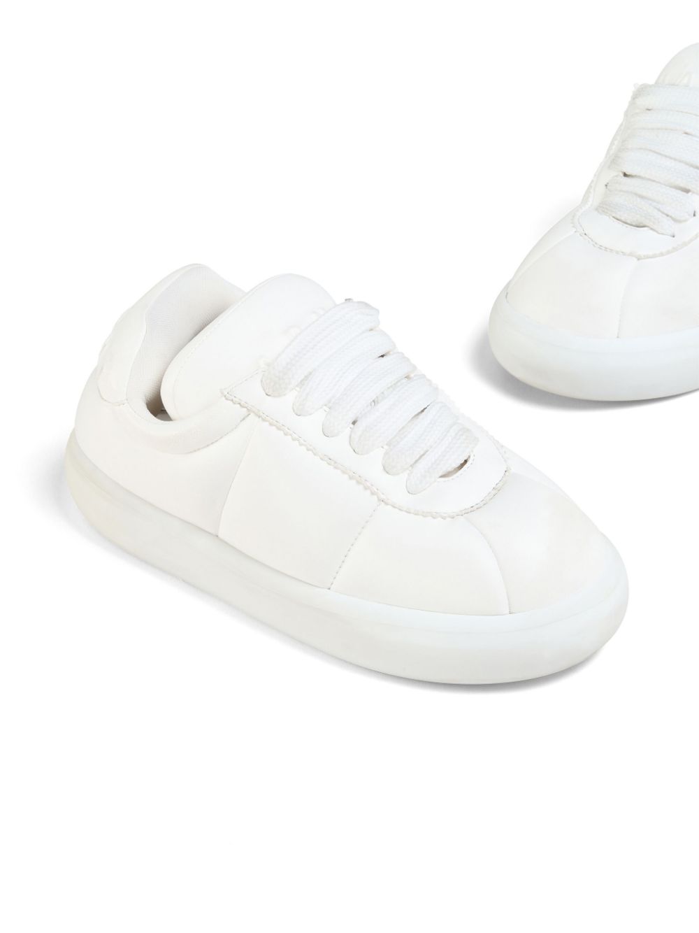 sneakers white