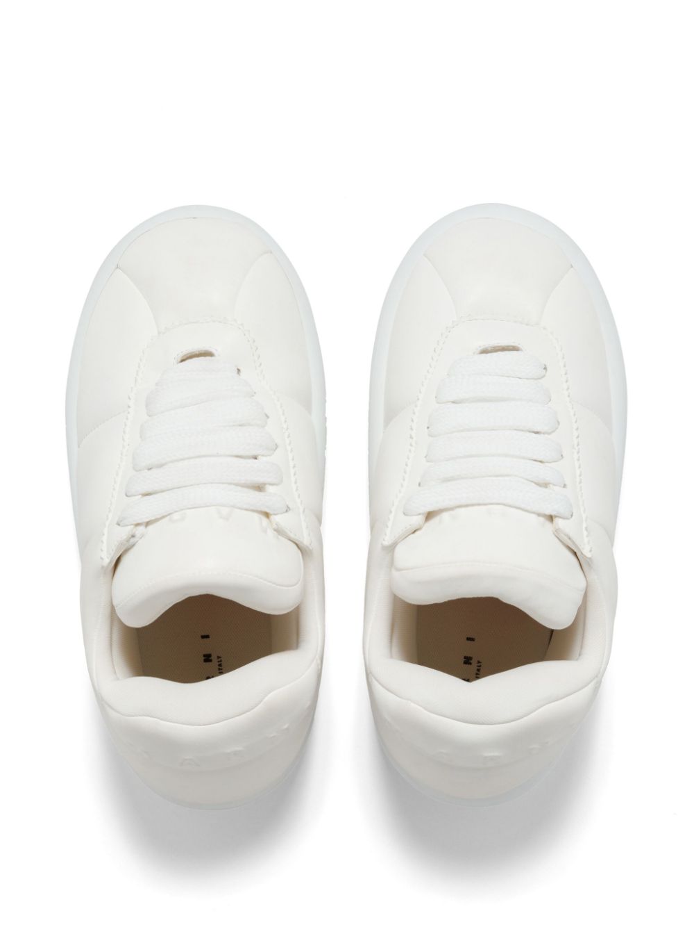 sneakers white