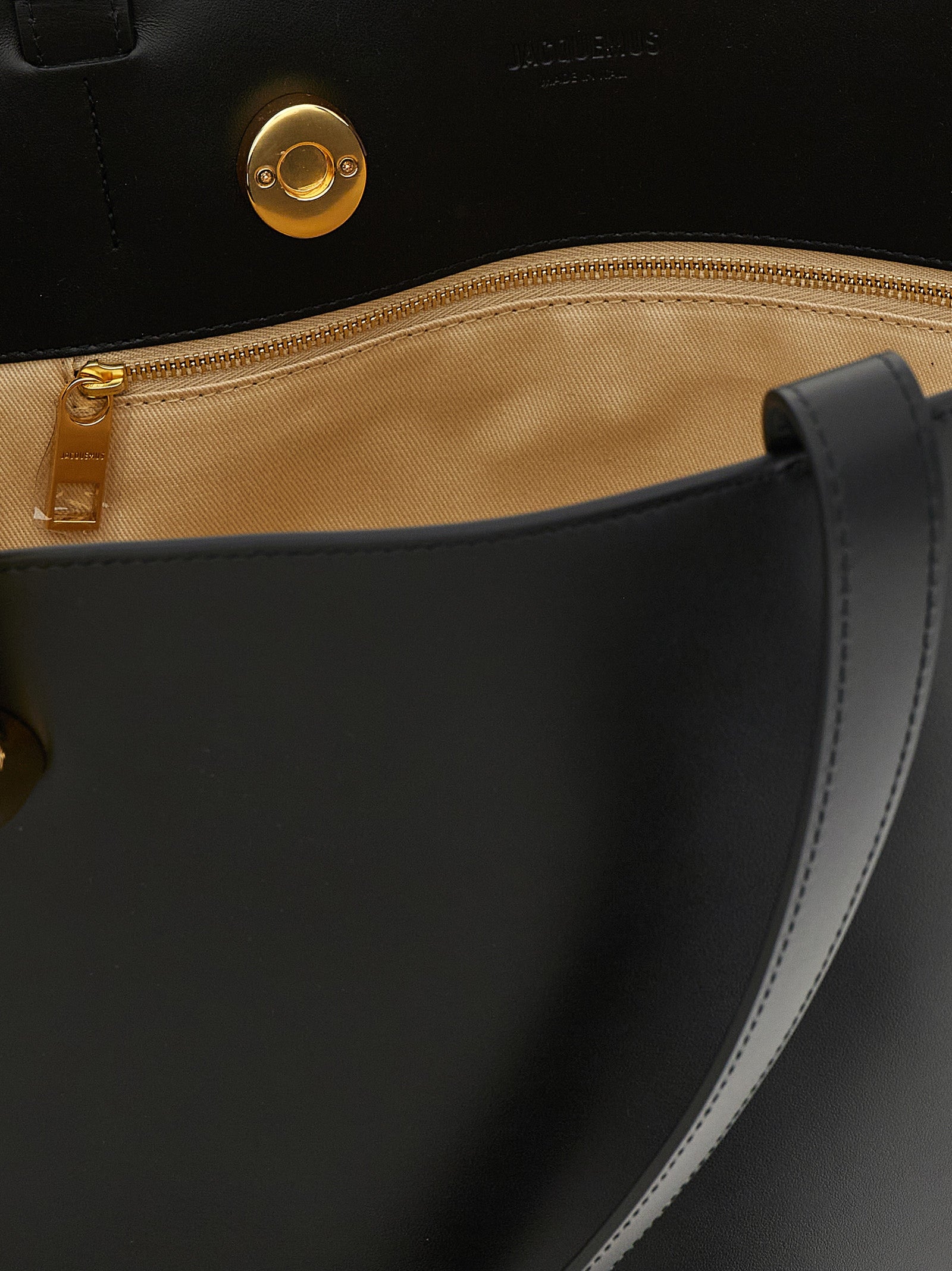 le bambola moyen shoulder bag