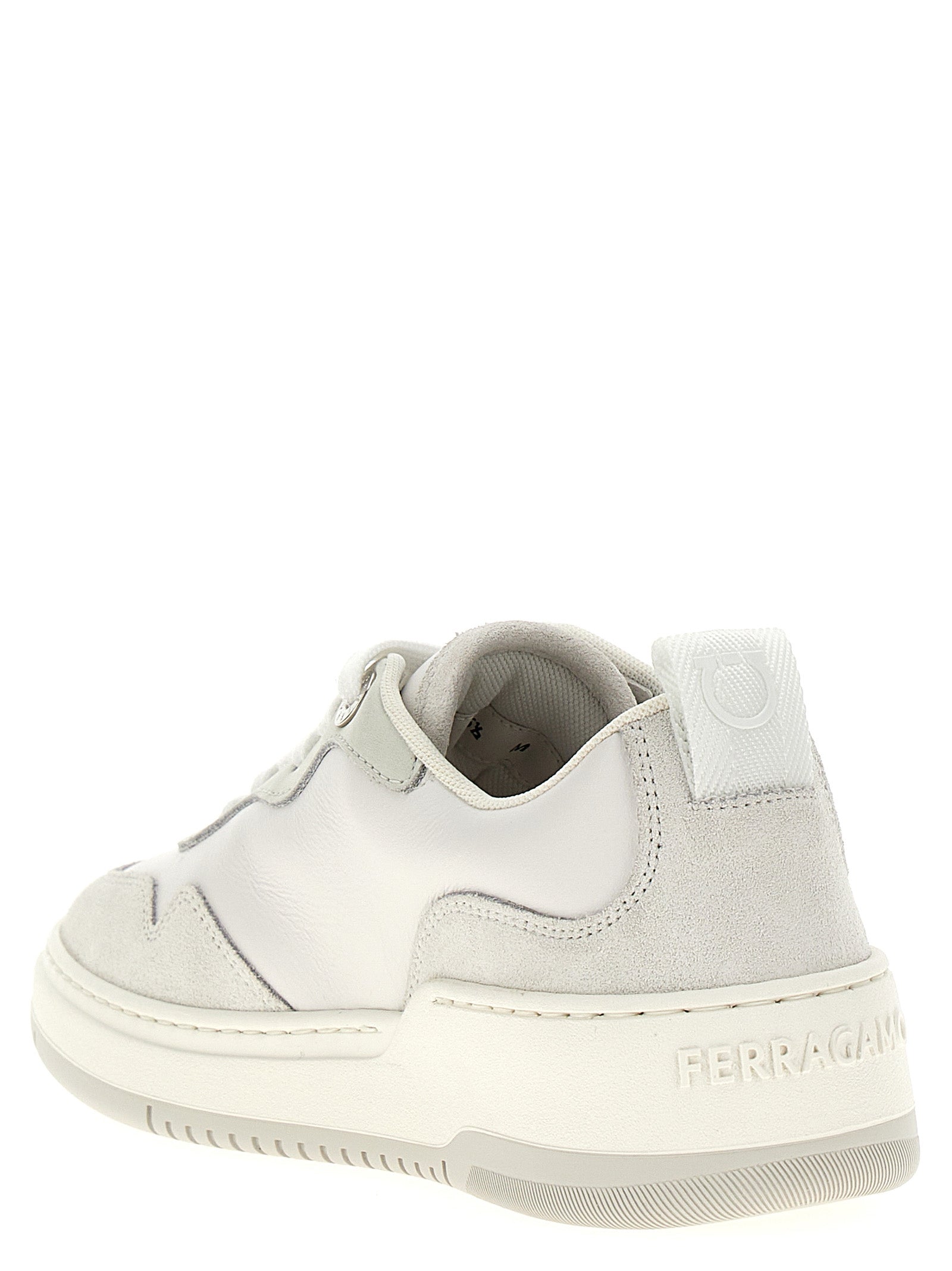 dania sneakers